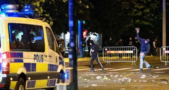 സ്വീഡനിൽ നടന്ന കലാപത്തിന്റെ നേർചിത്രം !