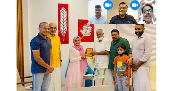 പൊലീസ് യൂണിഫോമിടാൻ ജസ്ന; കെഎംസിസി അനുമോദിച്ചു
