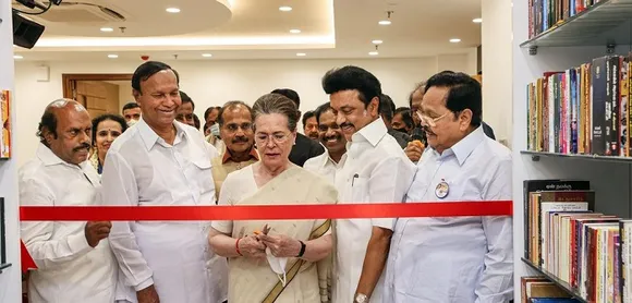 ഡിഎംകെയുടെ ഡല്‍ഹി ഓഫീസ് ഉദ്ഘാടനത്തിന് എത്തിയത് 13 പ്രതിപക്ഷ പാര്‍ട്ടികളുടെ നേതാക്കള്‍; പങ്കെടുക്കാതെ മമതയും കെ. ചന്ദ്രശേഖര റാവുവും