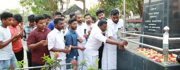 ധീര ജവാന്‍മാര്‍ക്ക്‌ പ്രണാമം അര്‍പ്പിച്ച്‌ കെ.എസ്‌.യുവിന്റെ നേതൃത്വത്തില്‍ അനുസ്‌മരണ സംഗമം നടത്തി