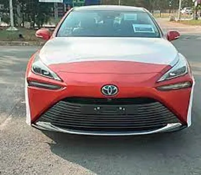 ജാപ്പനീസ് വാഹന ബ്രാൻഡായ ടൊയോട്ട മിറായി ഹൈഡ്രജൻ ഫ്യൂവൽ സെൽ ഇലക്ട്രിക് വെഹിക്കിൾ 2023 ഓട്ടോ എക്‌സ്‌പോയിൽ പ്രദർശിപ്പിച്ചു; വിശേഷങ്ങളിലേക്ക്..