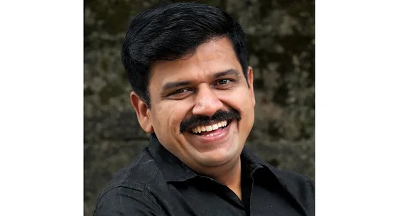 ഡൽഹിയിൽ ഒരു ഓട്ടോറിക്ഷയിൽ പോലും ലിഫ്റ്റ് കിട്ടാത്ത പാർട്ടി അഖിലേന്ത്യ സെക്രട്ടറിക്ക് കേരളത്തിൽ വന്നപ്പോൾ സഞ്ചരിക്കാൻ ടൊയോട്ട ഫോർച്യൂണർ; വിമര്‍ശിച്ച് സന്ദീപ് വാര്യര്‍