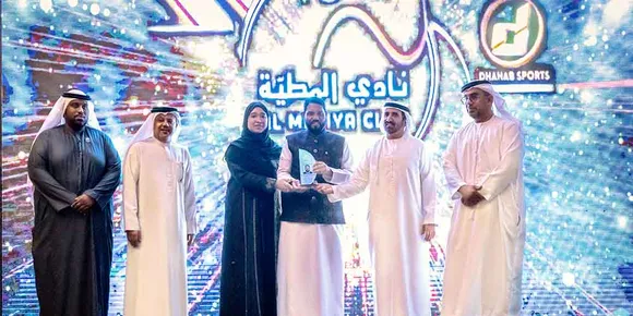 യുഎഇയിലെ രാജകുടുംബാംഗങ്ങൾ പങ്കെടുത്ത അല്‍ മതിയ ക്ലബ്ബിന്റെ ബിസിനസ് സംഗമത്തിൽ സലാം പാപ്പിനിശ്ശേരിയെ ആദരിച്ചു