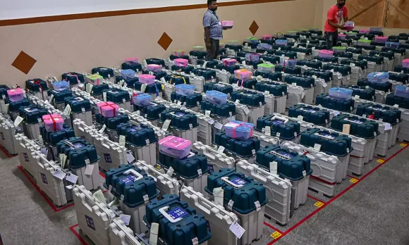 കന്നട പോരാട്ടം; കർണാടക ആർക്കൊപ്പം; ജനവിധി ഇന്ന്, വോട്ടെണ്ണൽ ആരംഭിക്കുക രാവിലെ എട്ടു മണിക്ക്, 10 മണിയോടുകൂടി ടെൻഡ് വ്യക്തമാകും