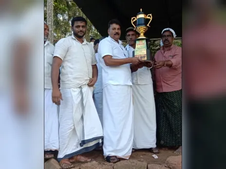കാണികള്‍ക്കും കര്‍ഷകര്‍ക്കും ആവേശമായി പെരിന്തൽമണ്ണയിൽ ട്വന്റി ട്വന്റിവൺ  ഗ്രൂപ്പിന്റെ കന്ന് തെളി മത്സരം
