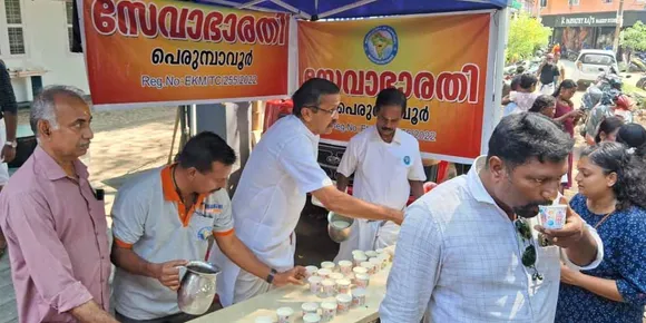 പെരുമ്പാവൂരിൽ സേവാഭാരതി സൗജന്യ ചുക്കുകാപ്പി വിതരണം നടത്തി