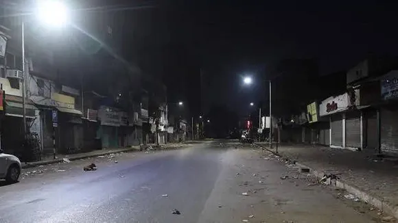 കേരളം വീണ്ടും കടുത്ത നിയന്ത്രണങ്ങളിലേക്ക്:  നാളെ മുതൽ രാത്രി കർഫ്യൂ :  വർക്ക് ഫ്രം ഹോം നടപ്പാക്കും: പൊതു ഗതാഗതത്തിനു നിയന്ത്രണം ഇല്ല