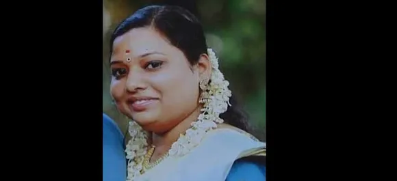 ഏഴു വര്‍ഷം നീണ്ട പ്രണയത്തിനൊടുവില്‍ വിവാഹം;  ദാമ്പത്യം നീണ്ടു നിന്നത് വെറും 15 ദിവസം മാത്രം;  ഭര്‍തൃവീട്ടിലെ ശുചിമുറിയില്‍ കുഴഞ്ഞുവീണ് മരിച്ച യുവതിയുടെ മരണത്തില്‍ ദുരൂഹത ആരോപിച്ച് കുടുംബം