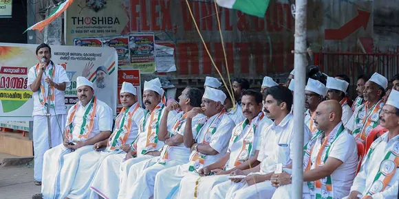 മഹാത്മാഗാന്ധിയുടെ 75-ാം രക്തസാക്ഷിത്വ ദിനം മൊറയൂർ മണ്ഡലം കോൺഗ്രസ് കമ്മിറ്റി വിപുലമായി ആചരിച്ചു; ഫാസിസ്റ്റ് വിരുദ്ധ പോരാട്ടത്തിന്റെ തുടക്കമാണ് ഭാരത് ജോഡോ യാത്ര: കെപിസിസി മെമ്പർ സക്കീർ പുല്ലാര