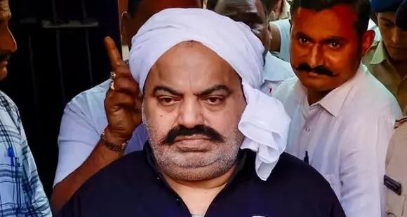 അതീഖ് അഹമ്മദിന്റെ പക്കൽനിന്ന് കണ്ടുകെട്ടിയ ഭൂമിയിൽ നിർമിച്ച 76 ഫ്ലാറ്റുകൾ പകുതി വില ഈടാക്കി വീടില്ലാത്ത ഭവനരഹിതരായവർക്കു നൽകി യുപി സർക്കാർ