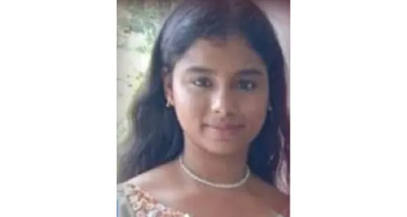 അച്ചടി തോൽക്കും ആൻ മരിയയുടെ കയ്യക്ഷരത്തിനു മുന്നിൽ...