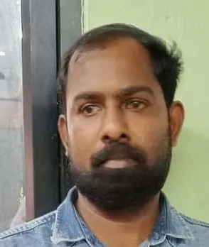 തിരുവനന്തപുരം സ്വദേശിനിയായ യുവതിക്ക്  പീഡനം, നഗ്നഫോട്ടോ കാണിച്ച് ഭീഷണി;  ചെങ്ങന്നൂർ നഗരസഭാ ഡ്രൈവര്‍ അറസ്റ്റില്‍, പരാതിക്കാരിയും പ്രതിയും വിവാഹിതർ