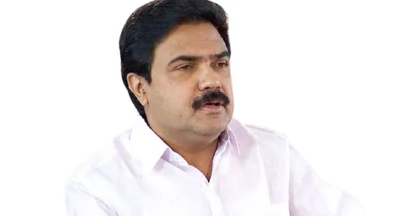 കേരള കോൺഗ്രസ് എം സംസ്കാര വേദിയുടെ ആഭിമുഖ്യത്തിൽ 'ഗാന്ധിസത്തിന്റെ കാലിക പ്രസക്തി' എന്ന വിഷയത്തില്‍ ഒക്ടോബർ 3ന് സെമിനാറും സംസ്ഥാന അടിസ്ഥാനത്തിൽ നടത്തിയ മഹാത്മാ ഗാന്ധി ക്വിസ് മത്സര വിജയികൾക്ക് ക്യാഷ് അവാർഡും മൊമെന്റോയും നൽകുന്നു