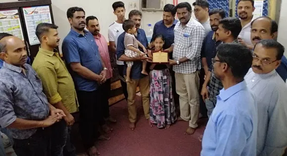 അനീറിനും കുടുംബത്തിനും നവയുഗം യാത്രയയപ്പ് നൽകി.