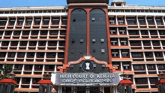 കരുവന്നൂർ ബാങ്ക് തട്ടിപ്പ്; സി ബി ഐ അന്വേഷണം വേണമെന്ന ഹർജി പരിഗണിക്കുന്നത് മാറ്റി