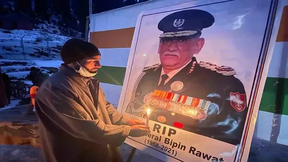 മലയാളികൾ ദേശസ്നേഹമില്ലാത്തവരോ ?- പ്രതികരണം