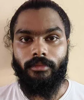 ഇന്‍സ്റ്റഗ്രാമിലൂടെ അടുത്തു, വിവാഹ വാഗ്ദാനം നല്‍കി പീഡനം, യുവതിയെയും മാതാവിനെയും കൊല്ലുമെന്ന് ഭീഷണി; ഫോട്ടോഗ്രാഫർ  അറസ്റ്റില്‍, പ്രതി  വലയിലാക്കിയത് വിവാഹിതരും അവിവാഹിതരുമായ  നിരവധി യുവതികളെ 