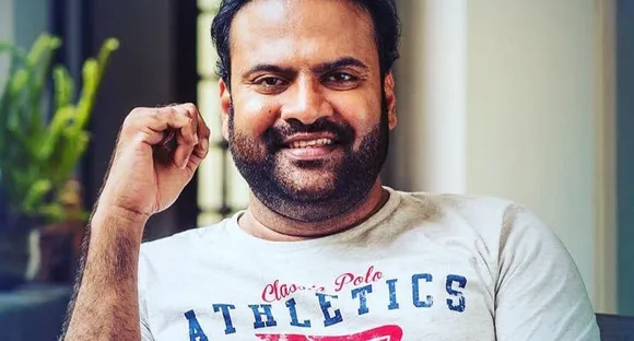 'ഈശോ' എന്ന സിനിമയുമായി ബന്ധപ്പെട്ട വിവാദങ്ങളില്‍ സംവിധായകന്‍ നാദിര്‍ഷക്ക് പിന്തുണയറിയിച്ച ടിനി ടോമിനു നേരെ വിമർശനം
