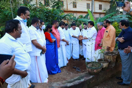 പാലാ മുനിസിപ്പാലിറ്റിയിൽ പ്ലാവുകൾ നിറയുന്നു