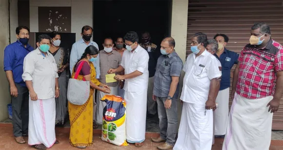 ഉഴവൂർ പഞ്ചായത്തിൽ സമഗ്ര വിള പരിപാലനം - വളം വിതരണം ആരംഭിച്ചു