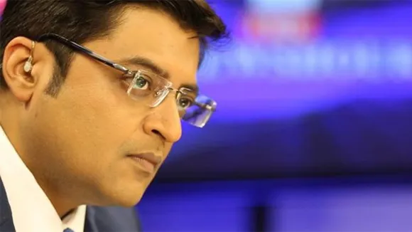 അര്‍ണാബെ, ഇവിടെ ഒരു നിലക്ക് മേലെ പറന്നവരാരും പിന്നെ നിലം തൊട്ടിട്ടില്ല ! അതിപ്പോൾ രാഷ്ട്രീയത്തിലായാലും കച്ചവടത്തിലായാലും സിനിമയിലായാലും ഈ ആവേശക്കാർക്കൊക്കെ മുട്ടൻ പണികൾ കിട്ടിയിട്ടേയുള്ളൂ ! എഡിറ്റേഴ്സ് ഗിൽഡിൽ നിന്നുള്ള രാജി ഒരു തുടക്കം മാത്രം ..., ഇത് ഇന്ത്യയാണ് , സത്യമുള്ള ഇന്ത്യ ! / ദാസനും വിജയനും