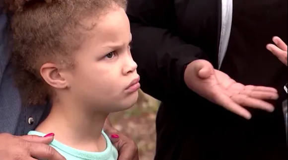 എന്നെ ജയിലിലേക്ക് കൊണ്ടു പോകുകയാണോ?"; പോലീസിനോട് ആറു വയസ്സുകാരി നാദിയ