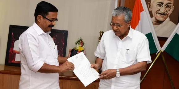 വിവിധ ആവശ്യങ്ങളുന്നയിച്ച് കെ.ബാബു എംഎൽഎ മുഖ്യമന്ത്രിക്ക് നിവേദനം നൽകി