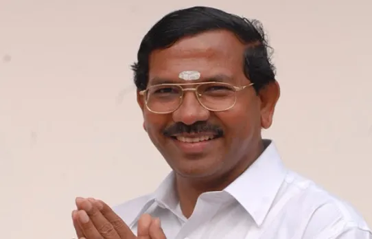 നീറ്റ് പരീക്ഷയില്‍ പരാജയപ്പെട്ടതിനെ തുടര്‍ന്ന് ആത്മഹത്യ ചെയ്ത പെണ്‍കുട്ടിയുടെ വീഡിയോ പോസ്റ്റ് ചെയ്ത് മന്ത്രി; തമിഴ്‌നാട്ടില്‍ വിവാദം