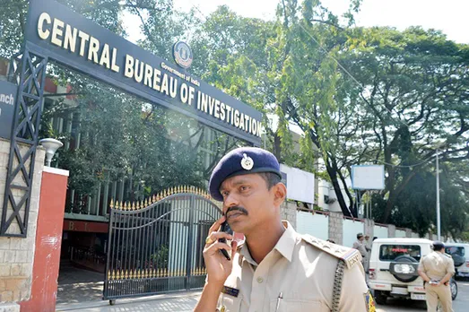 അമ്മയില്‍നിന്ന് അകറ്റാന്‍ പിഞ്ചു മകളുമായി ഗള്‍ഫിലേക്കു കടന്ന യുവാവിനെ സി.ബി.ഐ നാട്ടിലെത്തിച്ചു