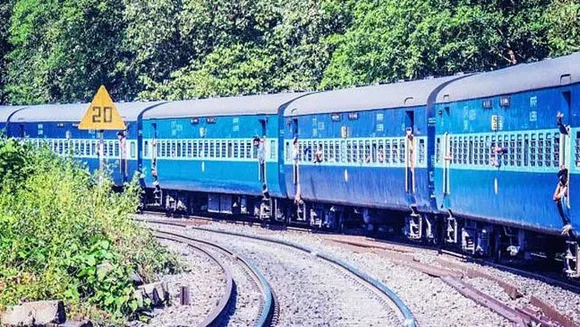 സംസ്ഥാനത്തെ തീവണ്ടി ഗതാഗതം പുനസ്ഥാപിക്കുന്നു; നാളെ മുതൽ 30 ട്രെയിനുകൾ ഓടും