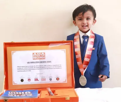 ഏഷ്യാ ബുക്ക് ഓഫ് റെക്കോർഡ്സിൽ ഇടം പിടിച്ച് മലയാളി ബാലൻ സിദ്ധാർഥ് രാജേഷ്