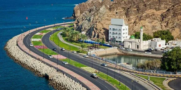 ഇന്ത്യ ഉള്‍പ്പെടെ 103 രാജ്യങ്ങളിലെ പൗരന്മാര്‍ക്ക് വിസയില്ലാതെ ഒമാനില്‍ പ്രവേശിക്കാം