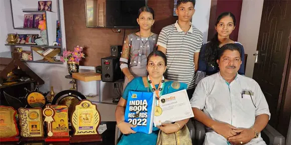 വീടിന്റെ മട്ടുപ്പാവിൽ ഒരു ഹരിത സാമ്രാജ്യം: ഇന്ത്യ ബുക്ക് ഓഫ് റെക്കോർഡ്സ് ആദരം നേടി ഇടക്കുറുശ്ശിയിലെ വീട്ടമ്മ ജയപ്രീത