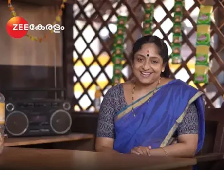 ശാരദയ്ക്ക് പിന്തുണയുമായി കുടുംബശ്രീ സുഹൃത്തുക്കളും രവിചന്ദ്രവർമ്മനും; കുടുംബശ്രീ ശാരദ മഹാ എപ്പിസോഡ് ഇന്ന്