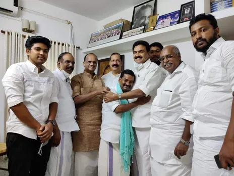തിരക്കൊഴിയാതെ കരിങ്ങോഴയ്ക്കല്‍ വീട്.  ജയിച്ച ജോസിനെക്കാള്‍ ശക്തനായി ജോസ് കെ. മാണി. പാലായില്‍ തോറ്റിട്ടും മാണിയും ജോസഫും ഒന്നിച്ചു നിന്നപ്പോള്‍ കിട്ടിയതിനെക്കാള്‍ ഒന്ന് മാത്രം കുറവ്. ജോസഫും കൂട്ടരും അരങ്ങൊഴിയുമ്പോള്‍ ഭരണ മുന്നണിയില്‍ ശക്തനായി ജോസിന്‍റെ മുന്നേറ്റം
