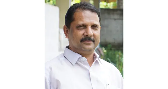 മികച്ച അദ്ധ്യാപകർക്ക് നൽകുന്ന സുകുമാരനുണ്ണി അവാർഡ് എം സലാഹുദ്ദീന്