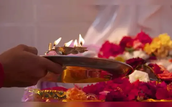 പരാതിയുമായി എത്തിയ സൗന്ദര്യ മത്സര വിജയിയായ യുവതിയെ ബാധ ഒഴിപ്പിക്കണമെന്ന് പറഞ്ഞു സബ് ഇൻസ്‌പെക്ടർ മുറിയിൽ പൂട്ടിയിട്ട് ലൈംഗിക ബന്ധത്തിൽ ഏർപ്പെട്ടത് 40 ദിവസം. എസ്ഐക്കെതിരെ ബലാൽസംഗത്തിന് കേസെടുത്തു