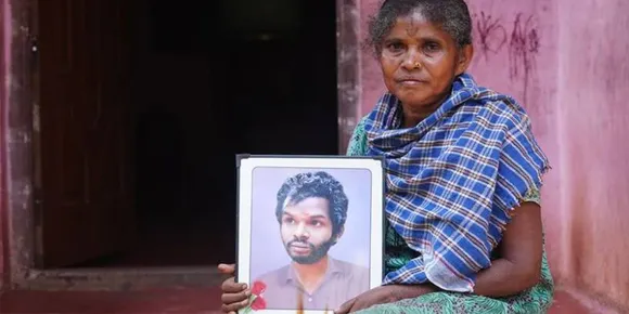 ആള്‍ക്കൂട്ടമര്‍ദനത്തിൽ മധു മരിച്ച സംഭവം; പണം കൊടുത്ത് സാക്ഷികളെ കൂറുമാറ്റുന്നുവെന്ന് മധുവിന്റെ കുടുംബം