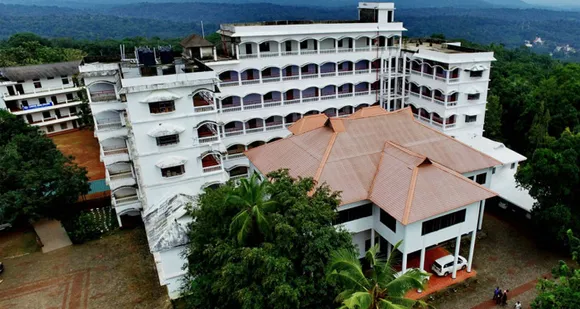 സിബിഎസ്ഇ പന്ത്രണ്ടാം ക്ലാസ് പരീക്ഷയില്‍ ലേബര്‍ ഇന്‍ഡ്യ ഗുരുകുലം സ്‌കൂളിന് നൂറുമേനി