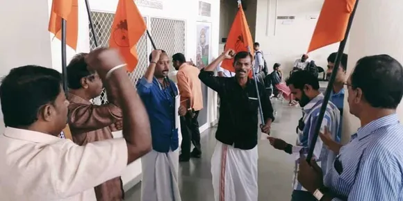 പാലക്കാട് കെഎസ്ആര്‍ടിസി ഡിപ്പോയില്‍ ജീവനക്കാരുടെ വിശ്രമമുറി സ്വകാര്യ വ്യക്തി അനധികൃതമായി പൊളിച്ചു നീക്കിയതിനെതിരെ കെഎസ്‌ടി എംപ്ലോയീസ് സംഘ് പ്രതിഷേധിച്ചു