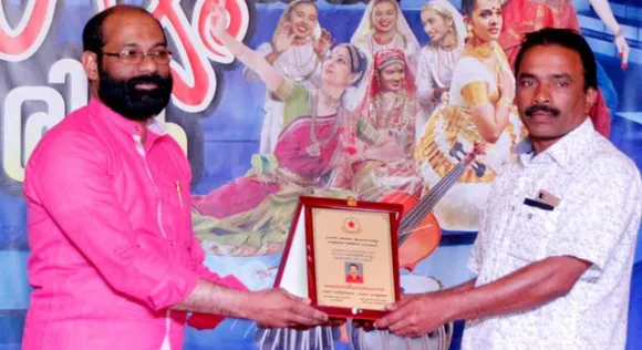 24 വർഷത്തെ പ്രവാസ ജീവിതം അവസാനിപ്പിച്ച് മടങ്ങുന്ന ഹനീഫയ്ക്ക് നവയുഗം യാത്രയയപ്പ് നൽകി.