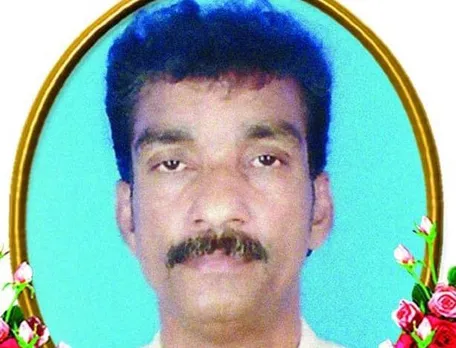 വെണ്മണി:  ബ്ലാത്തികവല നരിക്കുഴിയിൽ ടൈറ്റസ് (52) നിര്യാതനായി