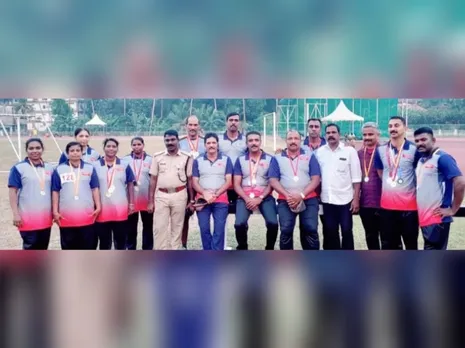 ഡി.വൈ.എസ്.പിയെ എ.എസ്.ഐ. "എറിഞ്ഞ്" തോല്പിച്ചു, എസ്.ഐ.യെ ഡി.വൈ.എസ്.പി. "ചാടിയും"