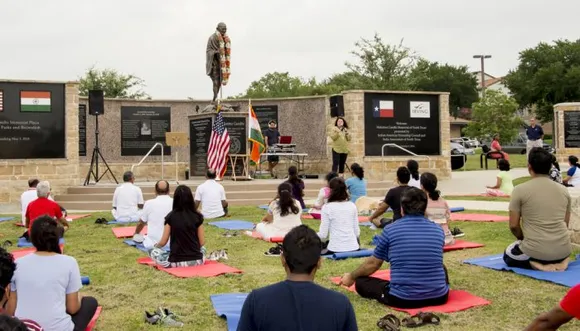 അഞ്ചാമത് ഇന്റര്‍നാഷണല്‍ യോഗാ ഡെ ഡാളസ്സില്‍ ആഘോഷിച്ചു