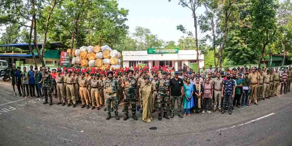 'സേവ് മലമ്പുഴ' ക്യാമ്പയിന്‍റെ ഭാഗമായി 270 സന്നദ്ധ സേവകർ പങ്കെടുത്ത് മാലിന്യ നിർമ്മാർജന യജ്ഞം നടത്തി