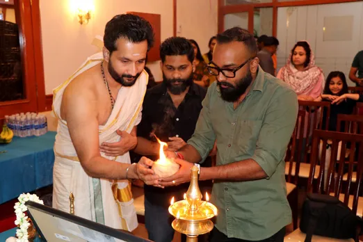 കുവൈറ്റിൽ ചിത്രീകരിക്കുന്ന ഫീച്ചർ ഫിലിം 'ദാവീദി'ന്റെ പൂജ നടത്തി