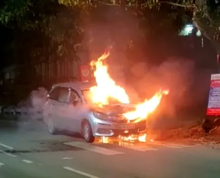 മലമ്പുഴയിൽ ഓടിക്കൊണ്ടിരുന്ന കാറിന് തീപ്പിടിച്ചു; കാറിലുണ്ടായിരുന്നവർ പരിക്കുകളില്ലാതെ രക്ഷപ്പെട്ടു