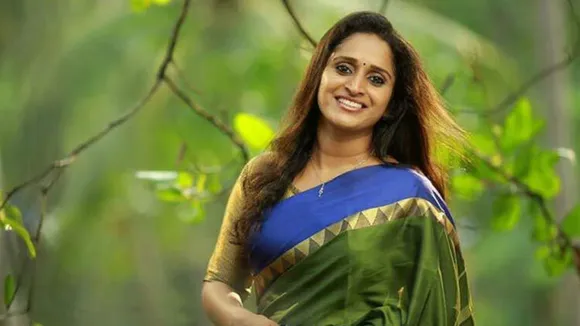 ജ്വാലമുഖി എന്ന സിനിമക്ക് വേണ്ടി ശവം ദഹിപ്പിക്കുന്നത് പഠിക്കാനായി പോയെന്ന് നടി സുരഭി ലക്ഷ്മി.;പത്തു ദിവസം എടുത്താണ് ഇക്കാര്യങ്ങള്‍ പഠിച്ചതെന്നും സുരഭി ലക്ഷ്മി