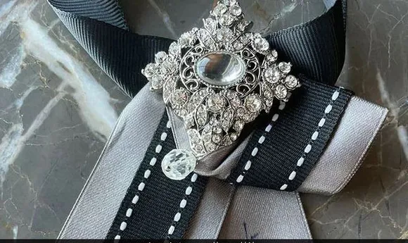 പല തവണ അമിതാഭ് ബച്ചന്റെ ഓട്ടോഗ്രാഫിനായി ശ്രമിച്ചെങ്കിലും പല കാരണങ്ങളാല്‍ കിട്ടിയില്ല. ഒടുവില്‍ കിട്ടി;ഓട്ടോഗ്രാഫിന്റെ ഫോട്ടോ പങ്കുവെച്ച് ജാക്കി ഷെറോഫ്‌