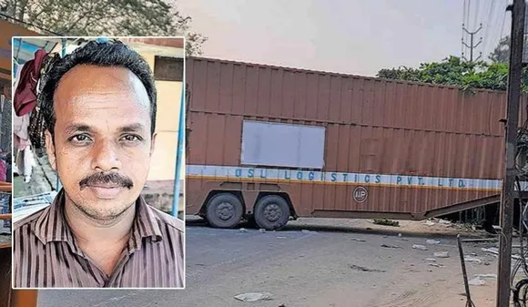 യൂസുഫിന്റെ കയ്യിലേക്കു പത്രം എണ്ണിക്കൊടുത്തു കഴിയുമ്പോഴാണു വലിയ ശബ്ദം കേട്ടതും വാഹനം പാഞ്ഞു വരുന്നതു കണ്ടതും; ഓടിക്കോ എന്ന് അലറിവിളിച്ച് ഞാൻ ഓടി; കടയുടെ തട്ടിൽ പത്രം അടുക്കിക്കൊണ്ടിരുന്ന യൂസുഫിന് ഓടാനും കഴിഞ്ഞില്ല, അതിനുള്ളിൽ എല്ലാം കഴിഞ്ഞു; അപകടത്തിന്റെ നടുക്കുന്ന ഓർമകളിൽ ശിവകുമാർ